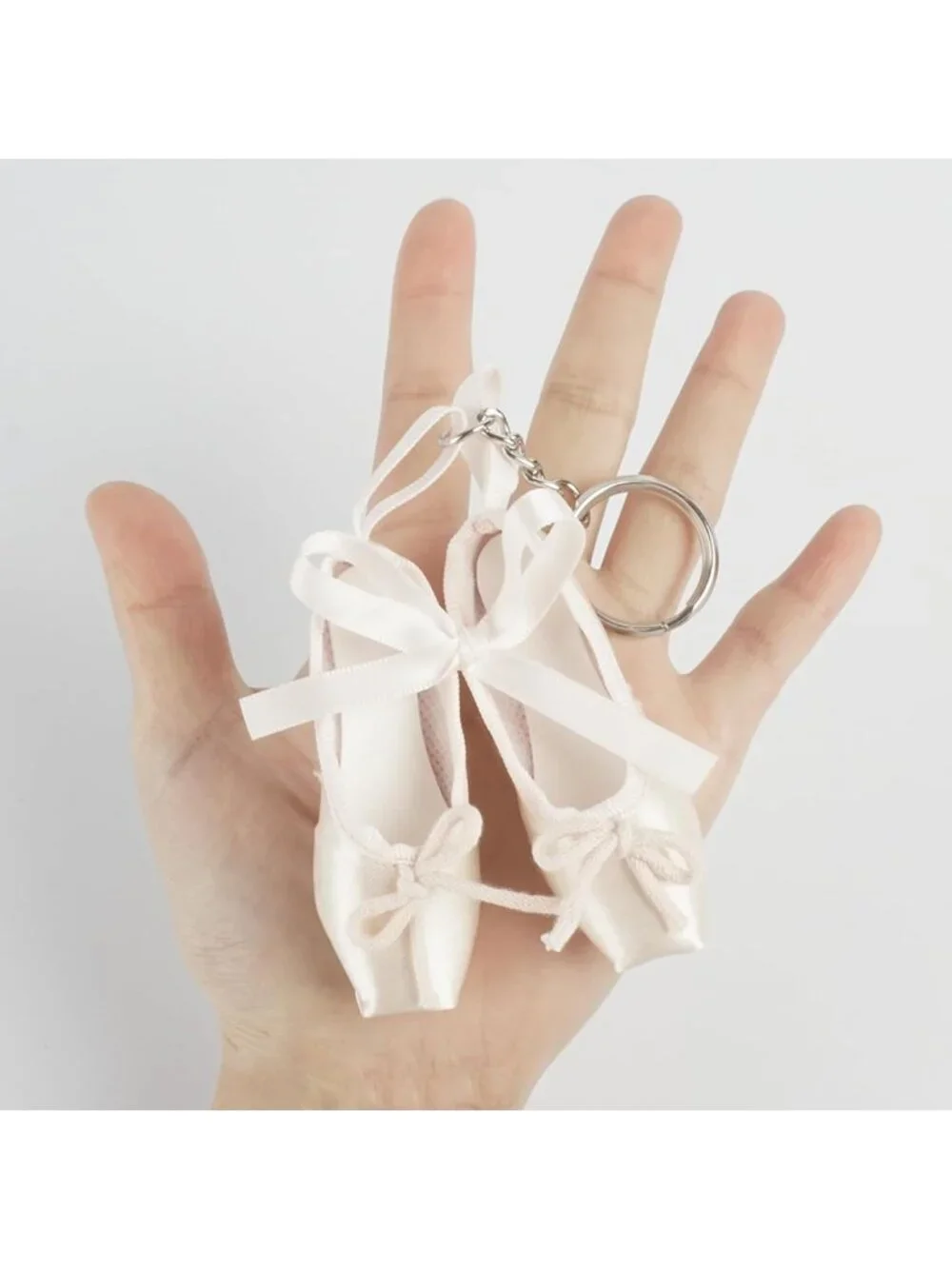 Ballet Pointe Shoe Keychain, Dance Gift, Keyring for Dancers, Dance Accessories